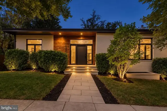 5148 Linnean Ave Nw, Washington