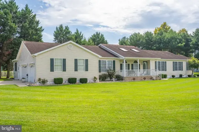3 Nichole Dr, Milton