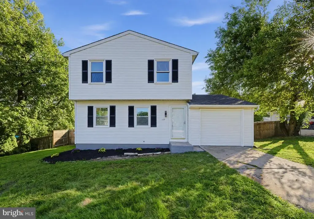 127 Morton Ave, HAMILTON