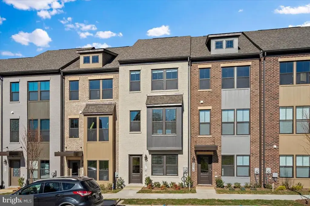6074 Soho Way, HYATTSVILLE