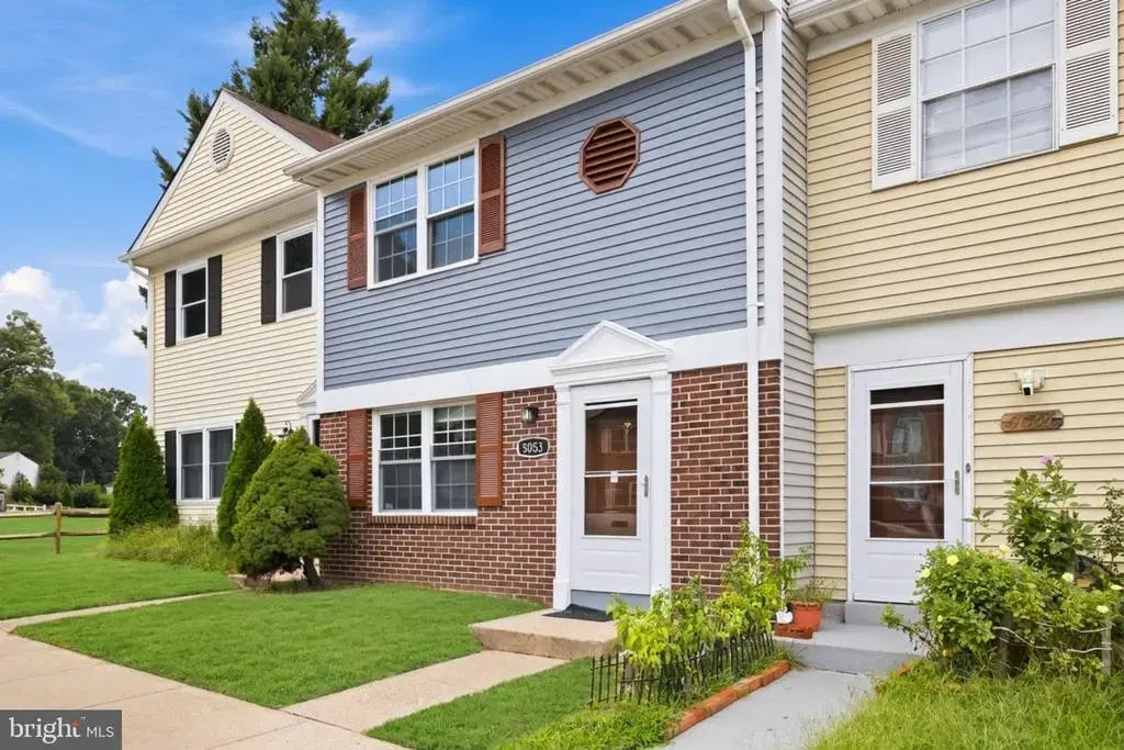 9053 Silver Maple Ct, MANASSAS