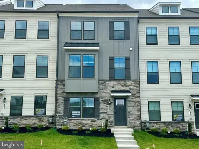 707 Compass Way, Frederick