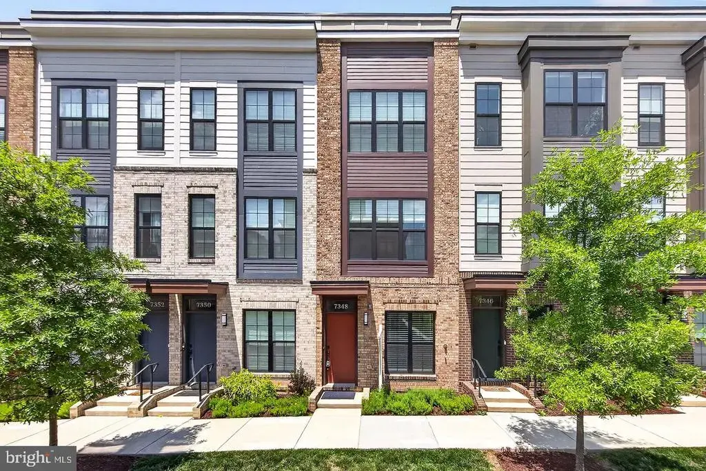 7348 Blade Dr, FALLS CHURCH
