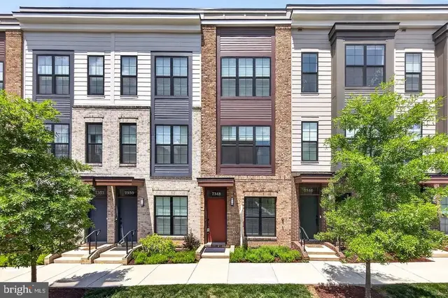 7348 Blade Dr, Falls Church