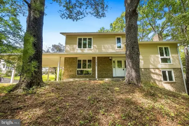 11005 Ring Rd, Reston