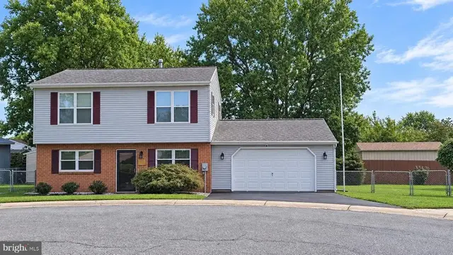 12 Rogers Cir, Newark