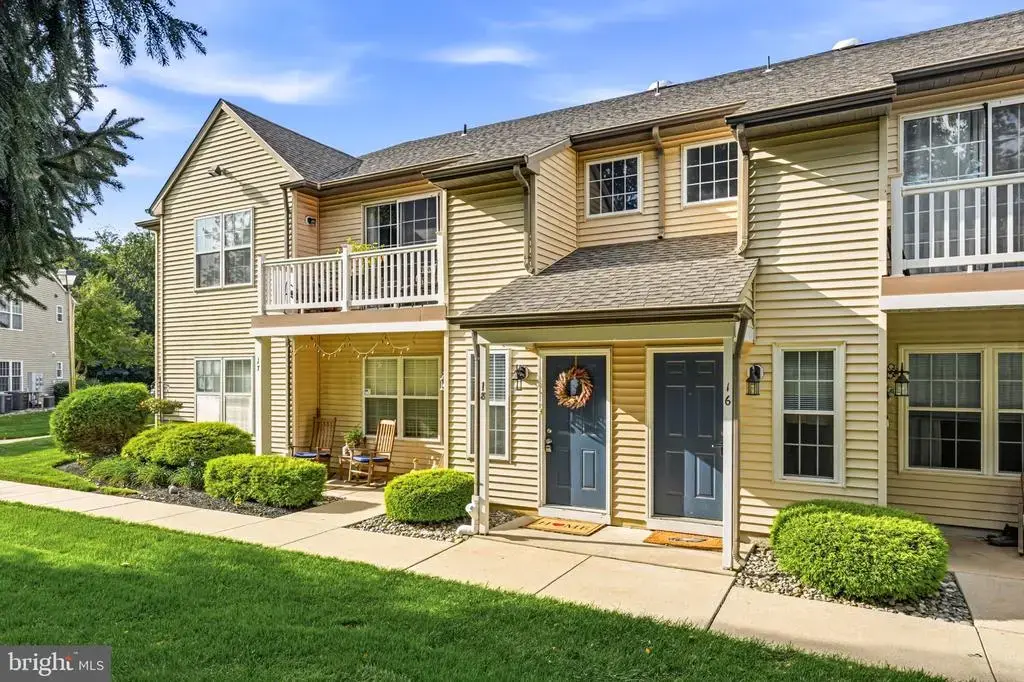 18 Crestmont Dr, MANTUA