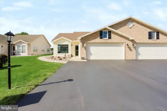 12 Grayson View Ct, Selinsgrove