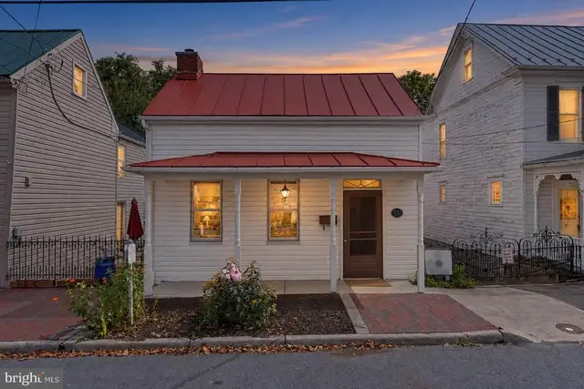 510 S Cameron St, Winchester