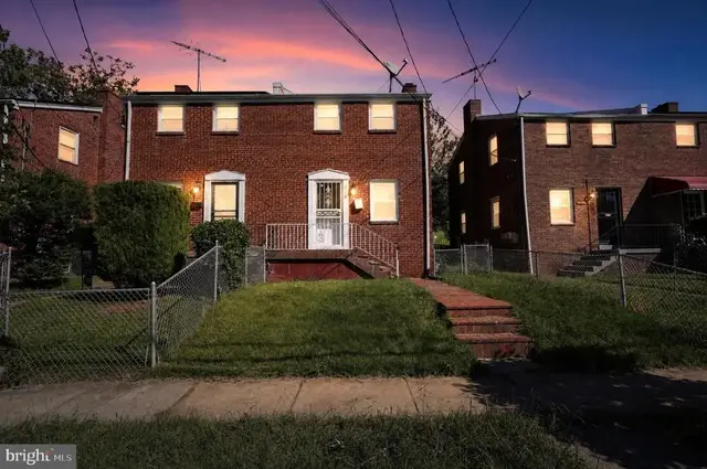 644 Burns St Se, Washington