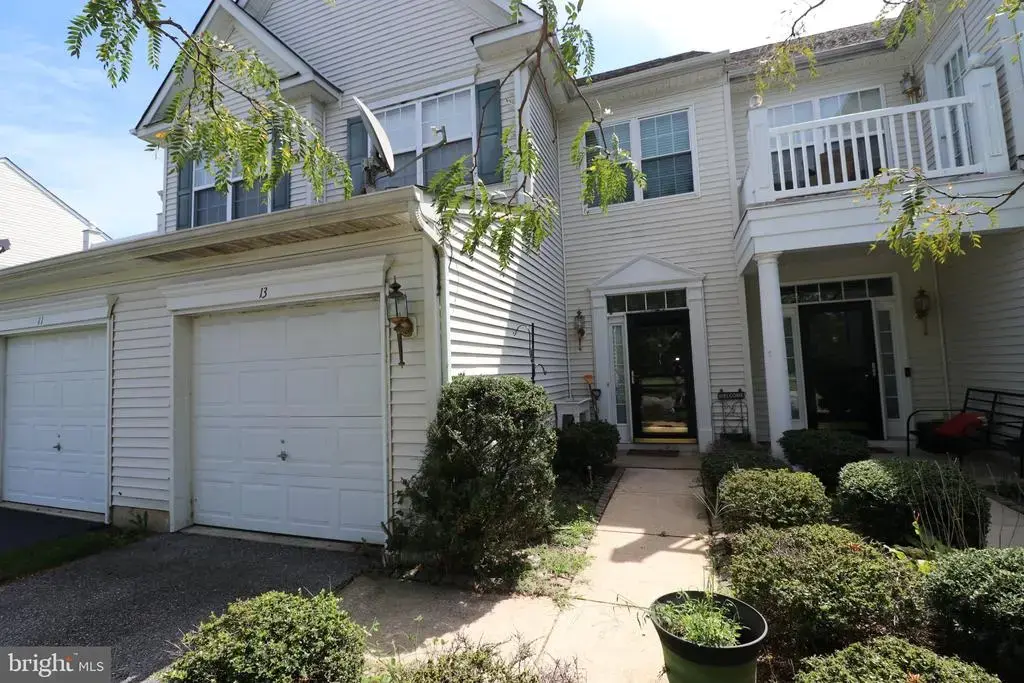 13 Halifax Ln, SMYRNA