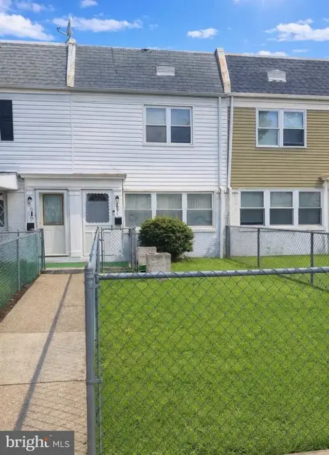5621 Mitchell Rd, Levittown