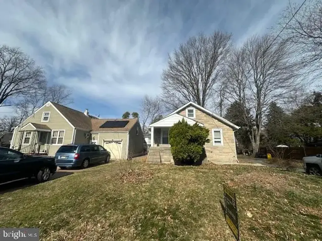 24 Keswick Ave, EWING