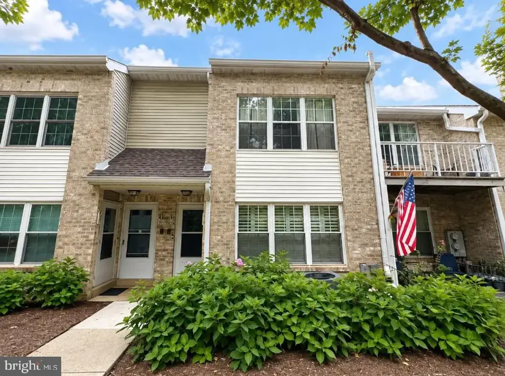 814 Valley Glen Rd, ELKINS PARK