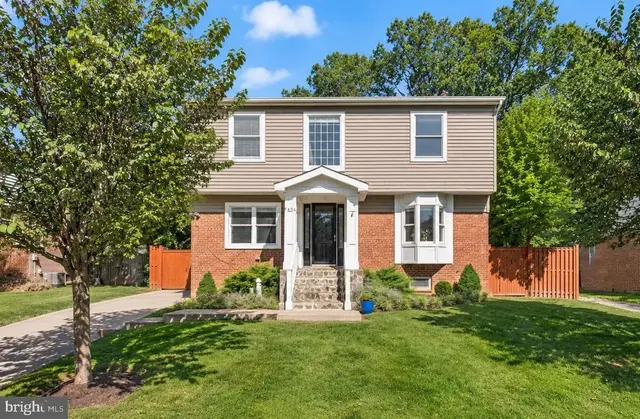 7406 Valleycrest Blvd, Annandale