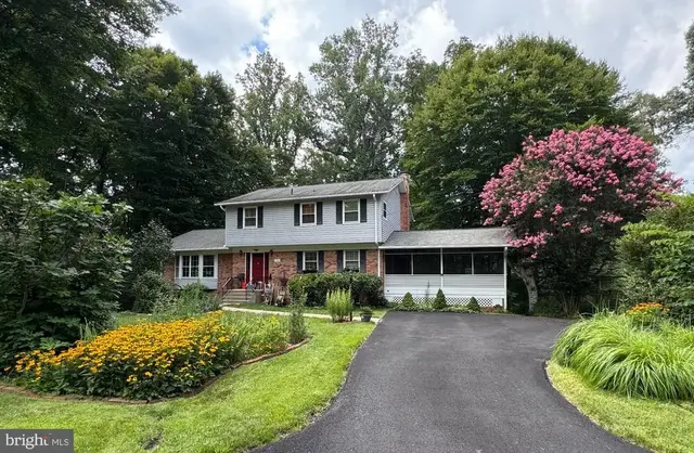 12504 Davan Dr, Silver Spring