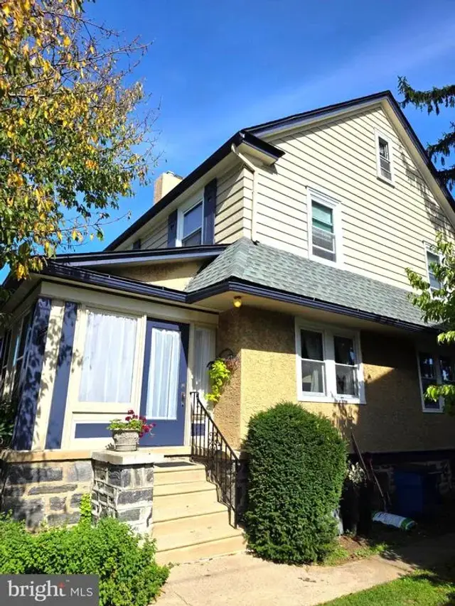 21 W Hillcrest Ave, Havertown