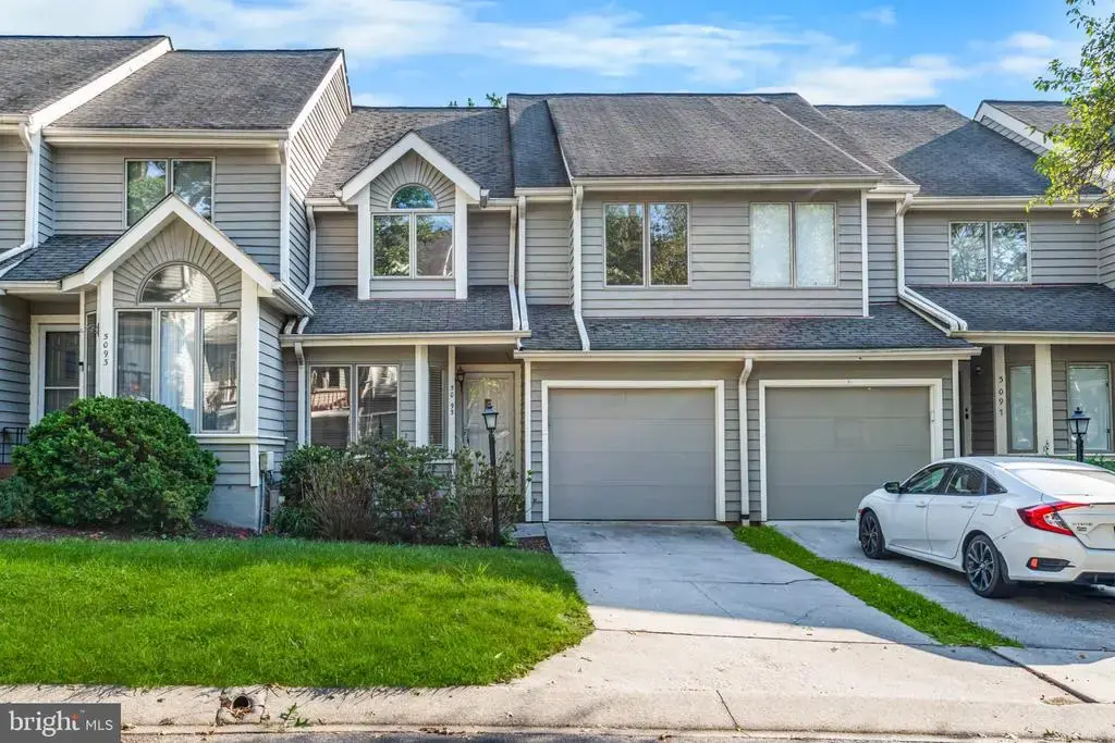 5095 Columbia Road #16 17, COLUMBIA
