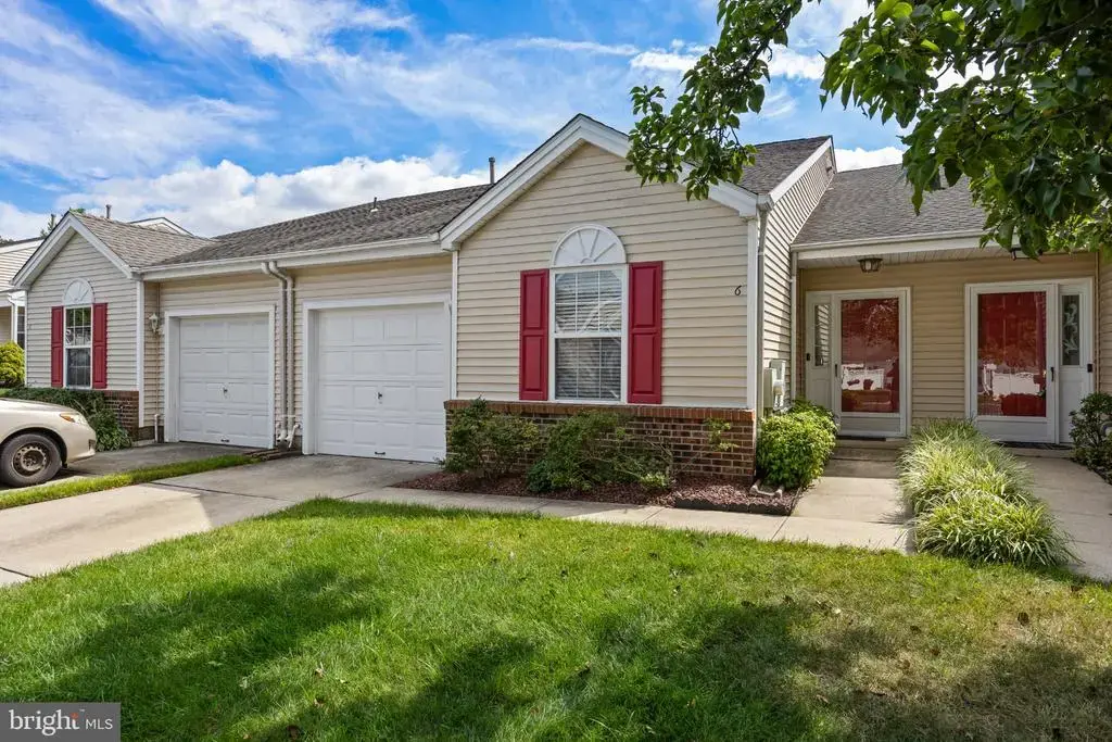 6 Clifford Dr, MOUNT LAUREL