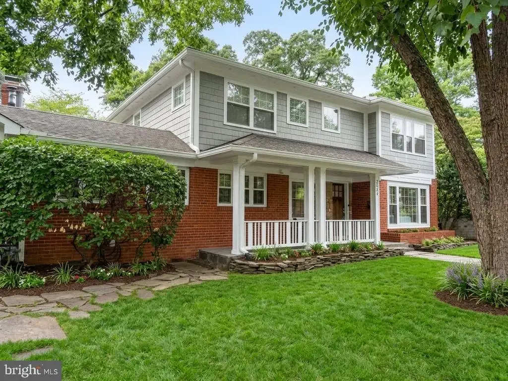 2524 N Ridgeview Rd N, ARLINGTON