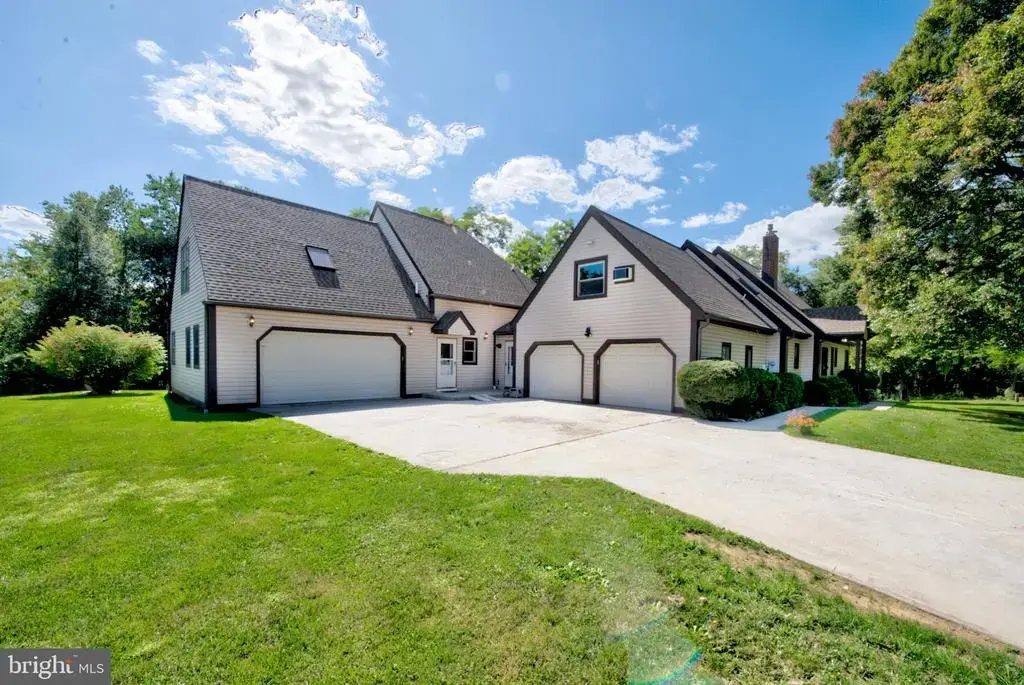 100 Russell Rd, PHOENIXVILLE
