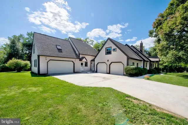 100 Russell Rd, Phoenixville