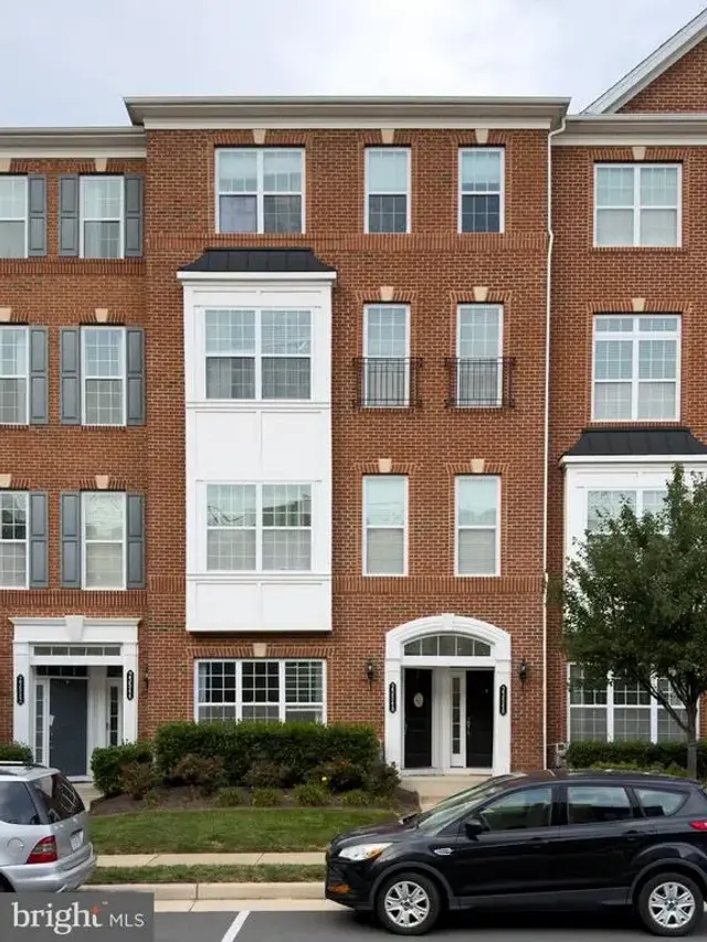 23548 Buckland Farm Ter, Ashburn