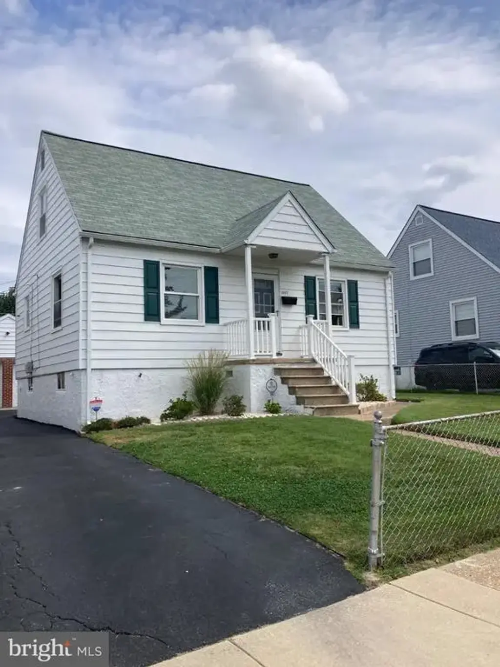1607 Leslie Rd, DUNDALK