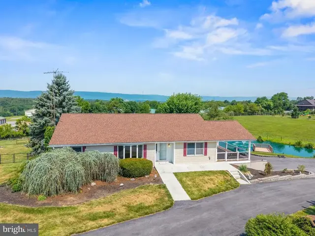 7246 Smith Rd, Chambersburg
