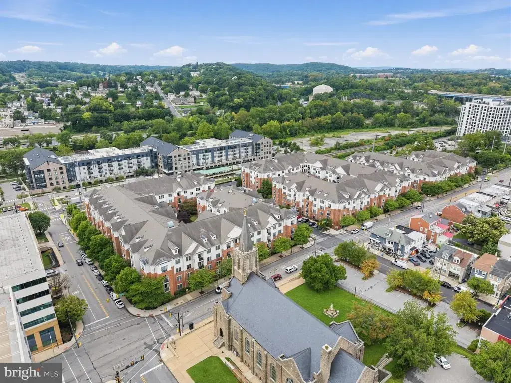 300 Elm St W #2413, CONSHOHOCKEN