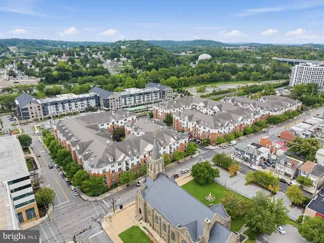300 Elm St W #2413, Conshohocken