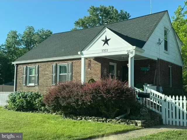 3321 Memorial St, Alexandria