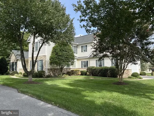 10804 Robin Lynn Dr, Ellicott City