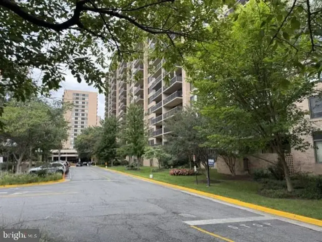 3713 S George Mason Dr S #704, FALLS CHURCH