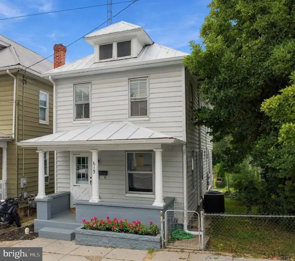 615 Virginia Ave, MARTINSBURG