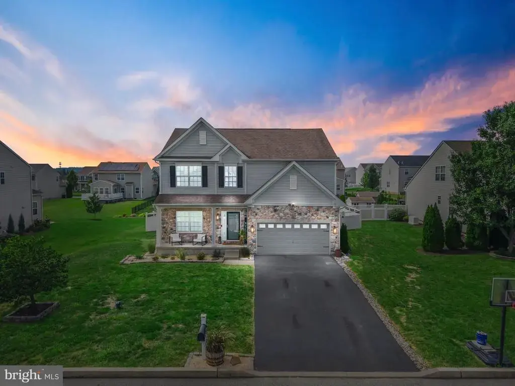 195 Westbury Dr, GILBERTSVILLE