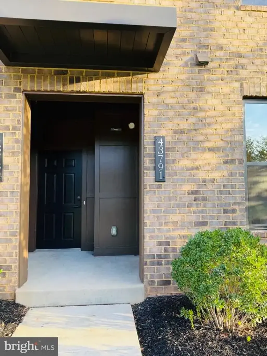 43791 Metro Ter, ASHBURN