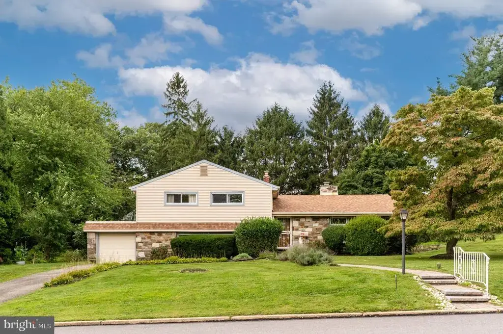 310 Hedgerow Ln, WYNCOTE