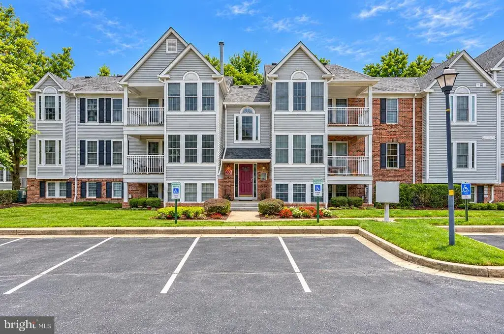1470 Greenbriar Cir #2, BALTIMORE