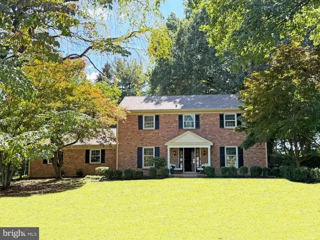 502 Beechwood Dr, Kennett Square