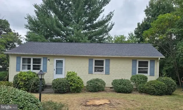 310 Crest Cir, Winchester