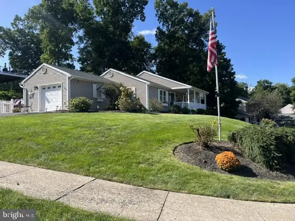 412 Russell Ave, DOUGLASSVILLE
