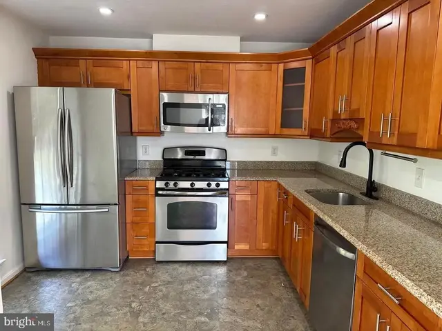 5960 Millrace Ct #b304, Columbia