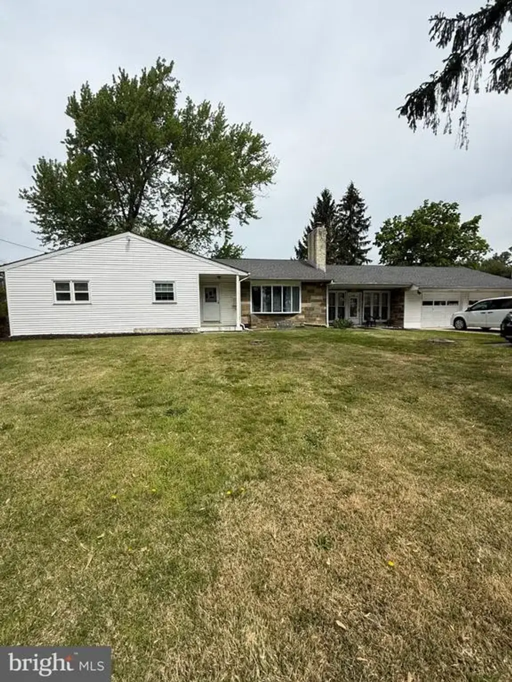 275 Greentree Road, SEWELL