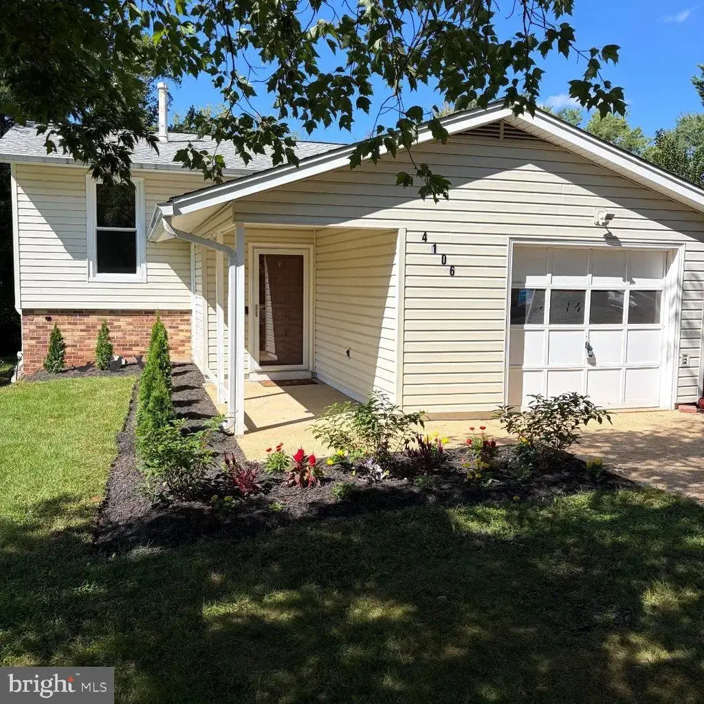 4106 Hamlin, CHANTILLY