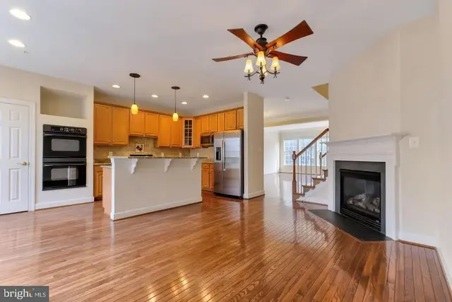 725 Ridgemont Ave, Rockville