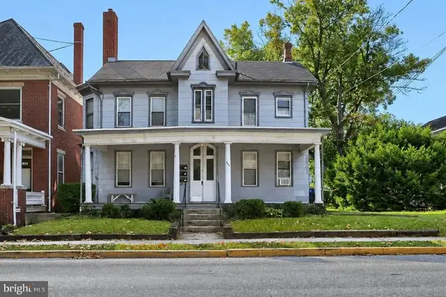 503 W Main St, Mechanicsburg