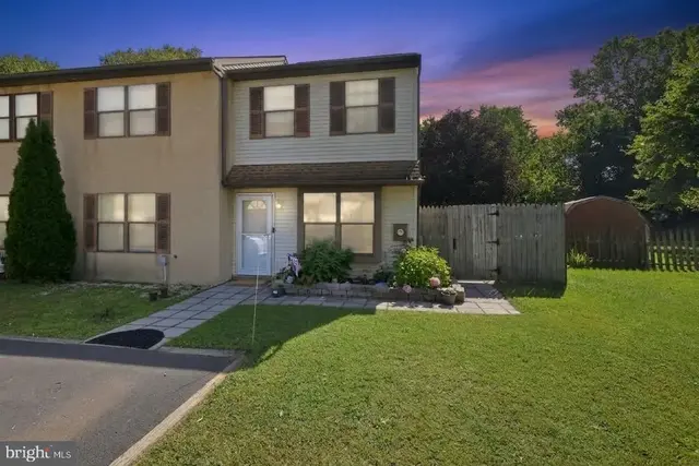 111 Cypress Dr, Quakertown
