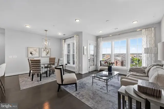 250 Decoverly Dr #427, Gaithersburg