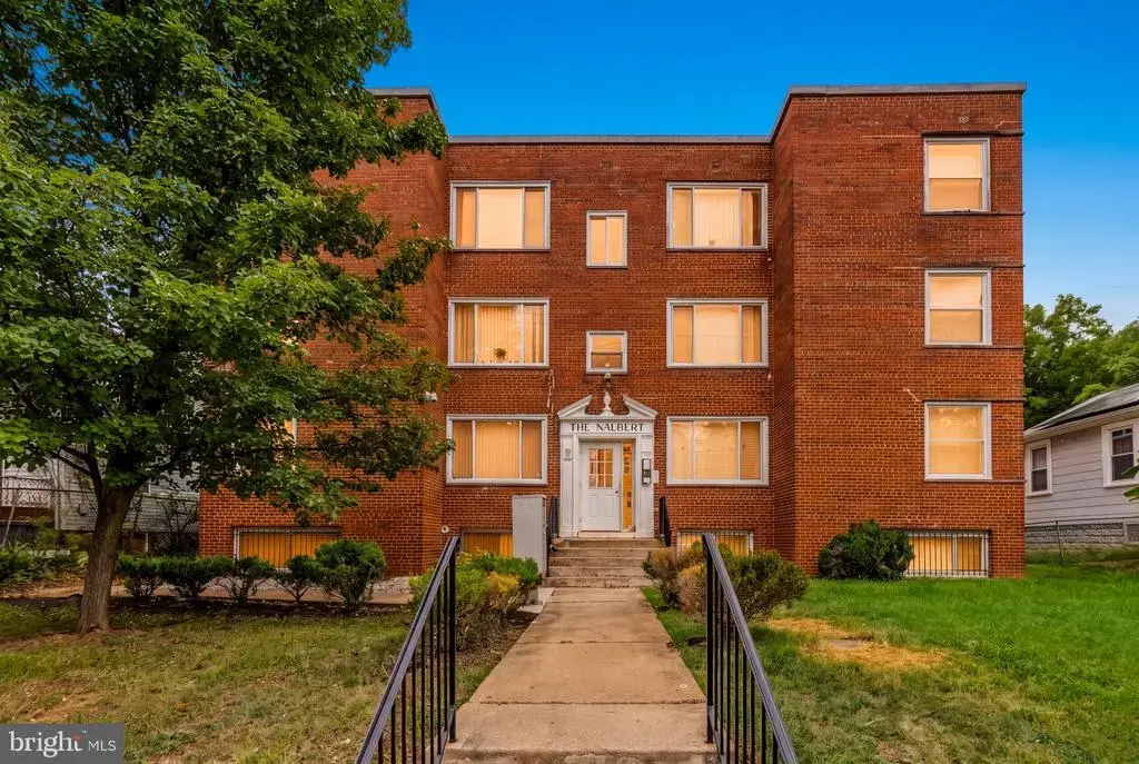 3865 Halley Ter Se #1, WASHINGTON